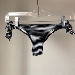 Victoria’s Secret Side Tie Itsy Thong Bikini Bottom -XS
